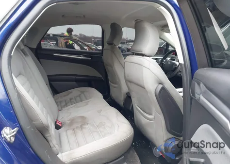 2015 Ford Fusion S z USA, uszkodzony, nr VIN 3FA6P0G75FR272924